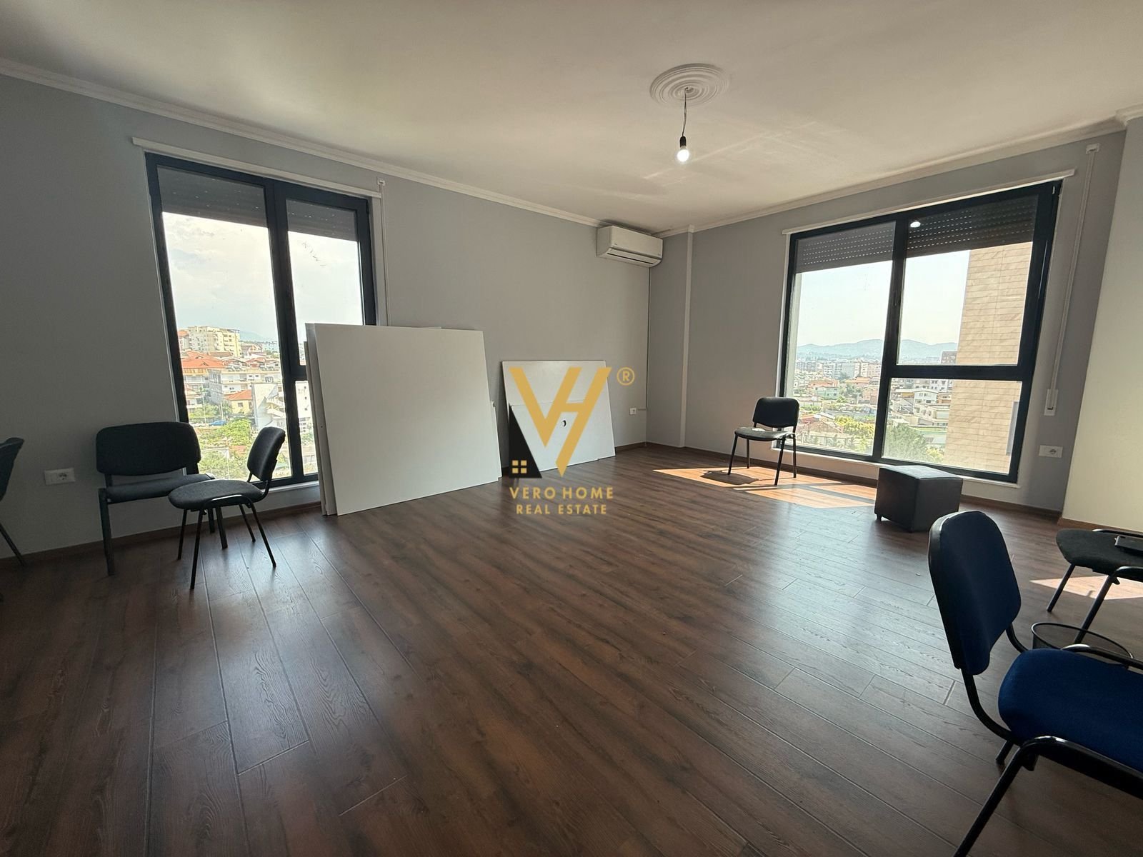 3+1+2+BLK ME QERA NE PORCELAN 70.000 LEKE