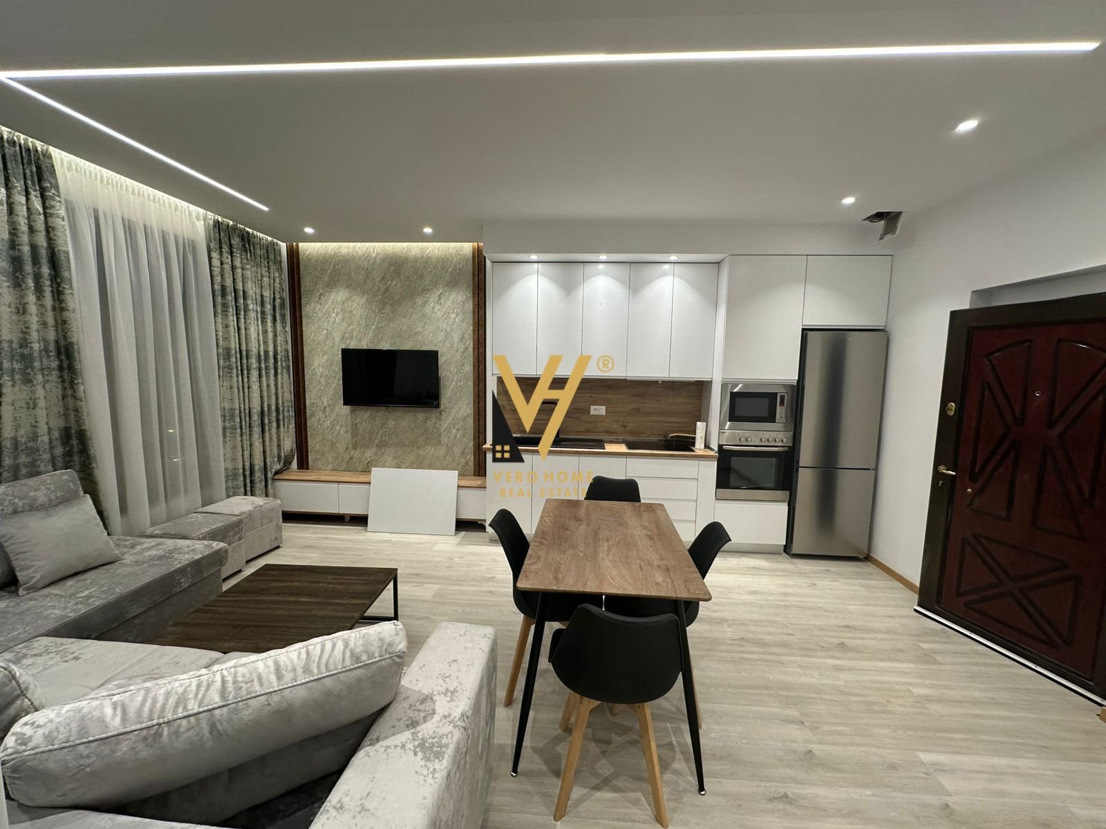 1+1 ME QERA TE ZOGU I ZI 70.000 LEKE