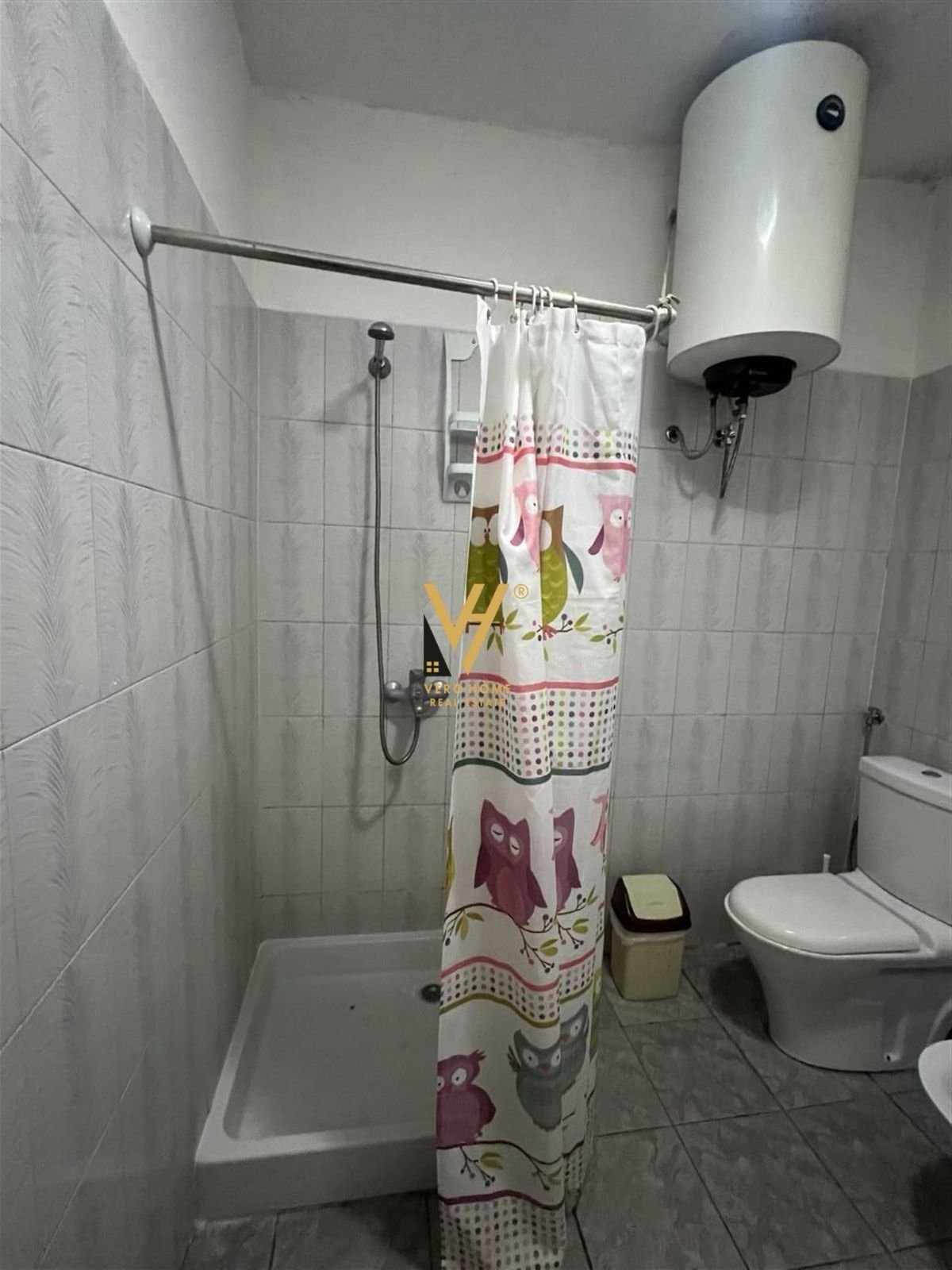 2+1+BLK ME QERA TE RRUGA BARRIKADAVE 500 EURO