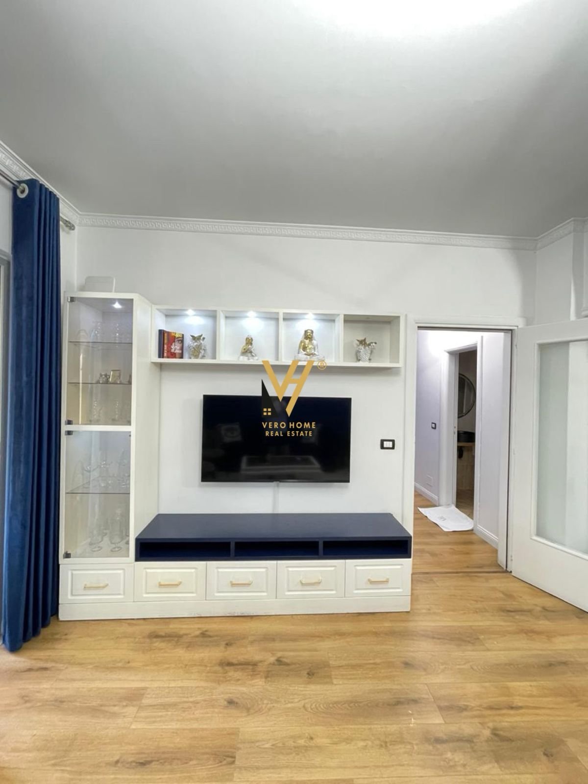 1+1+BLK ME QERA TE SELVIA 50.000 LEKE