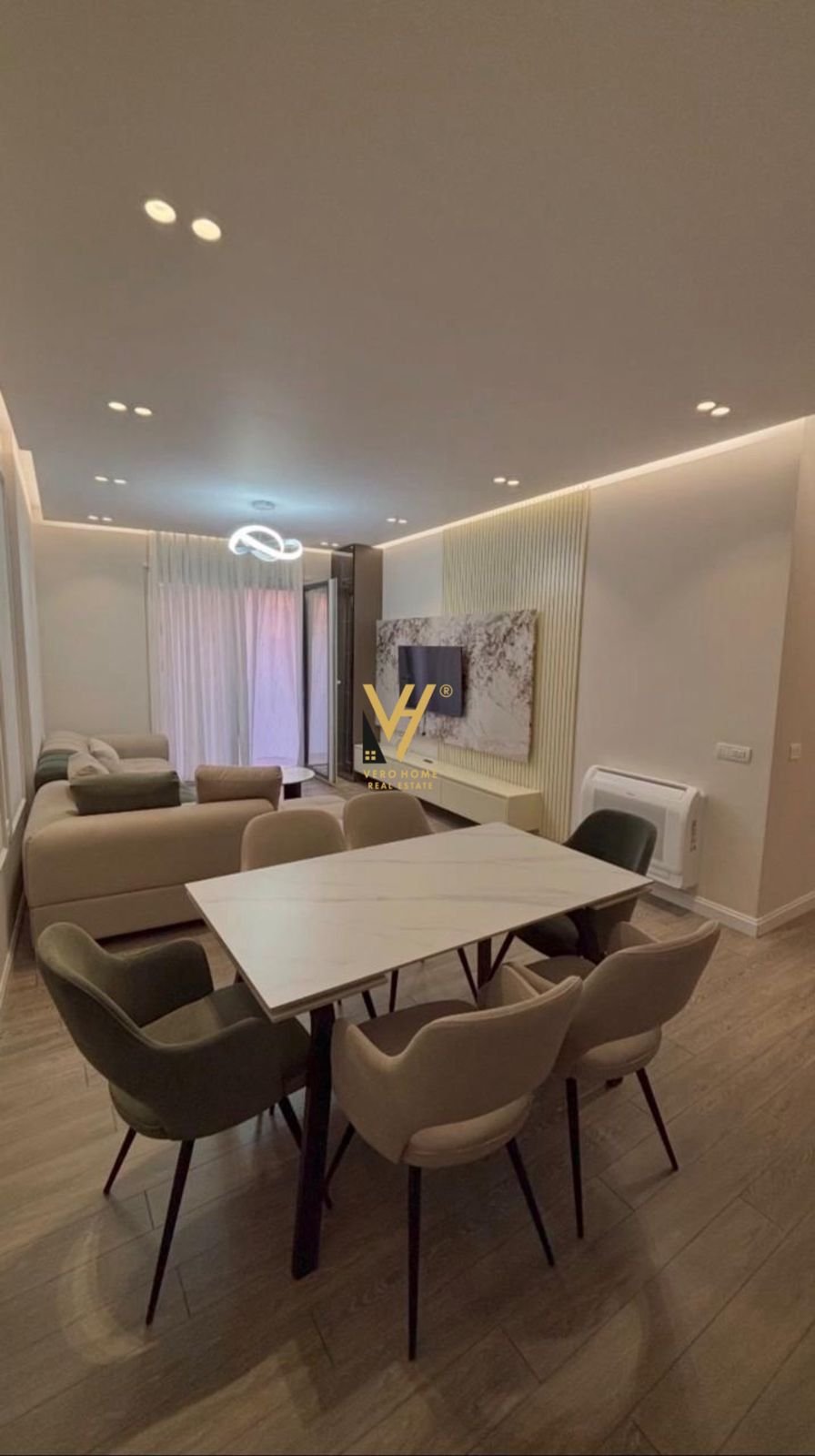 2+1 ME QIRA TE ROSE GARDEN, TEG 1.100 EURO