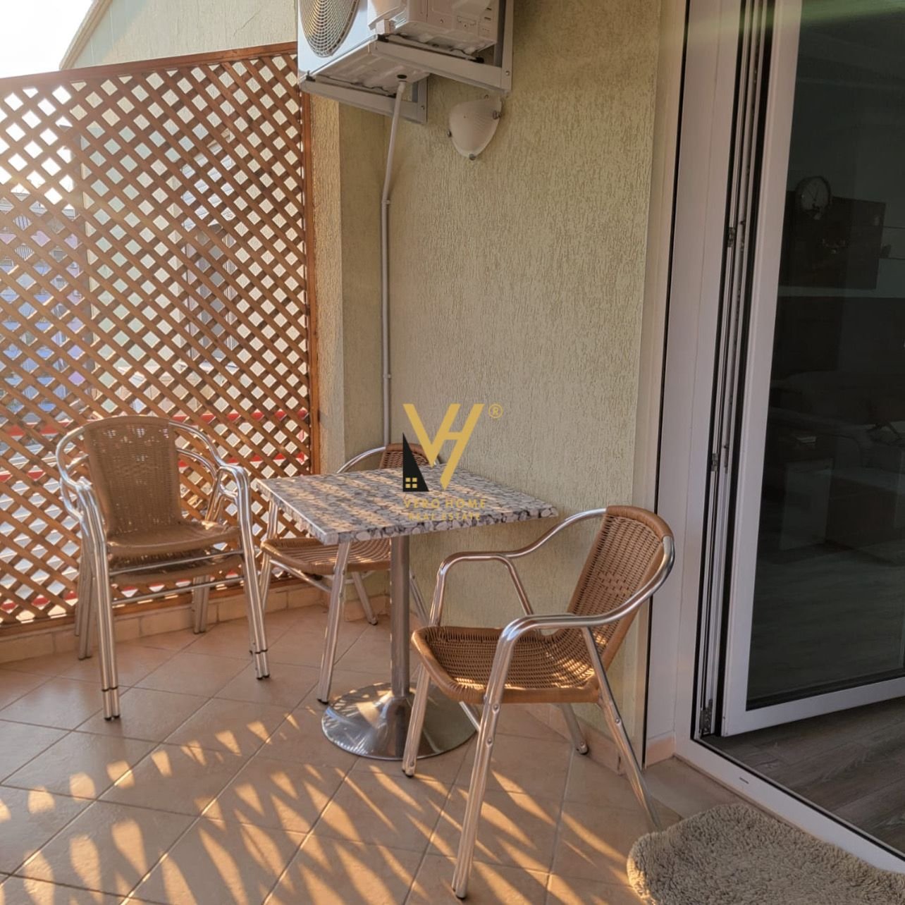 2+1+2+BLK ME QIRA TE KOMUNA E PARISIT 900 EURO