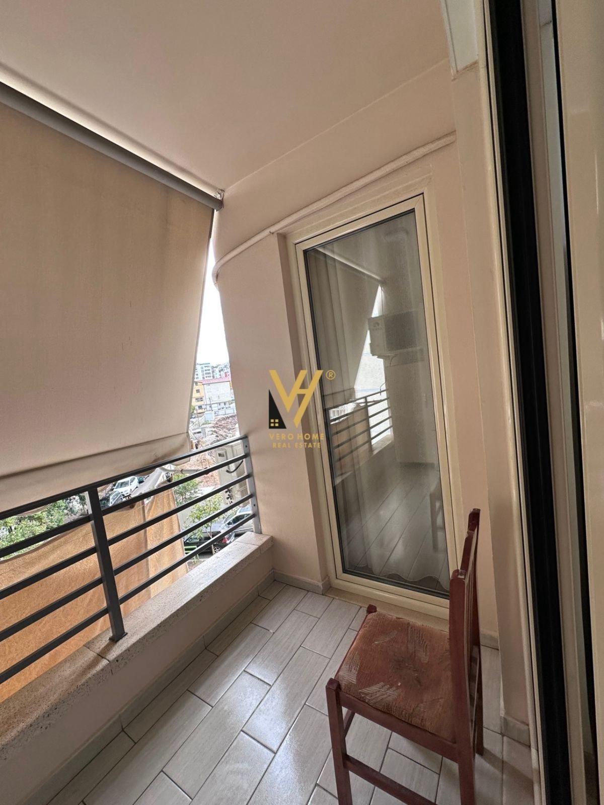 1+1+BLK ME QERA NE YZBERISHT 52.000 LEKE