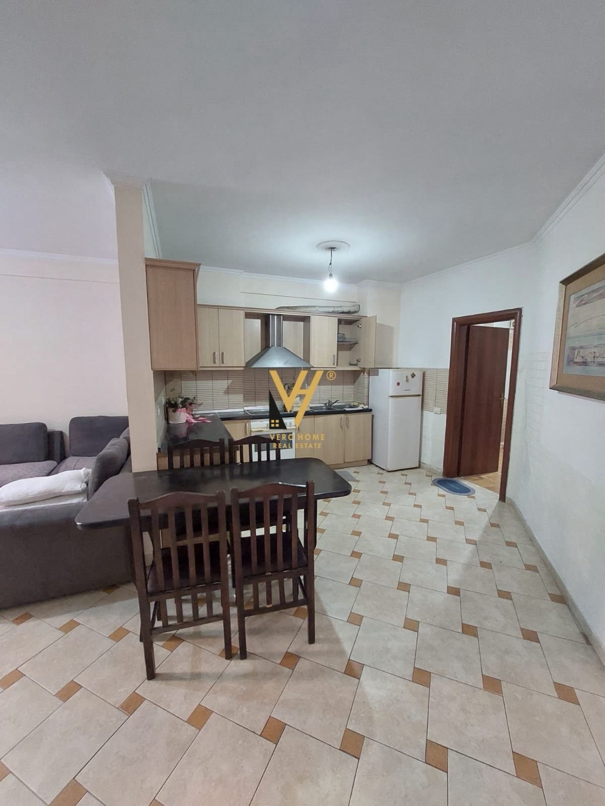 1+1+BLK ME QERA NE ASTIR 40.000 LEKE