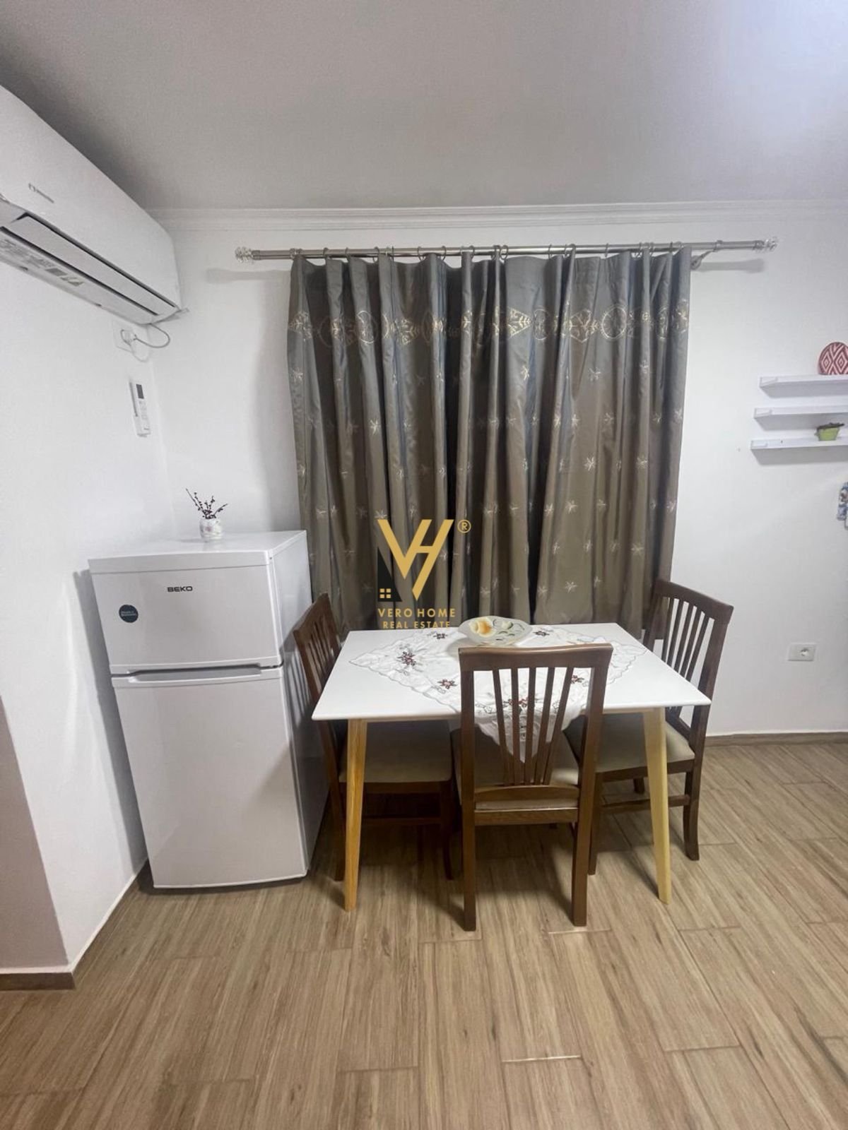 1+1 ME QIRA TE RRUGA BARDHOK BIBA 60.000 LEKE