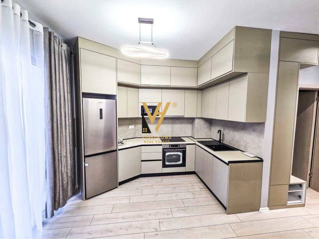 1+1+BLK ME QERA TE UNAZA E RE 59.000 LEKE