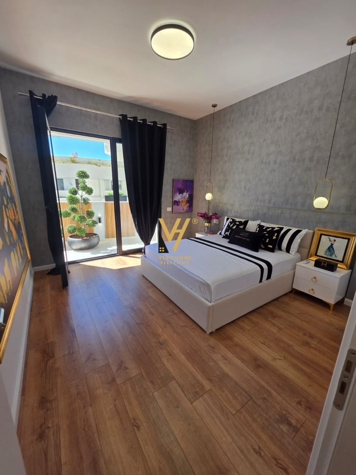 1+1 ME QIRA TE VASIL SHANTO 1.000 EURO