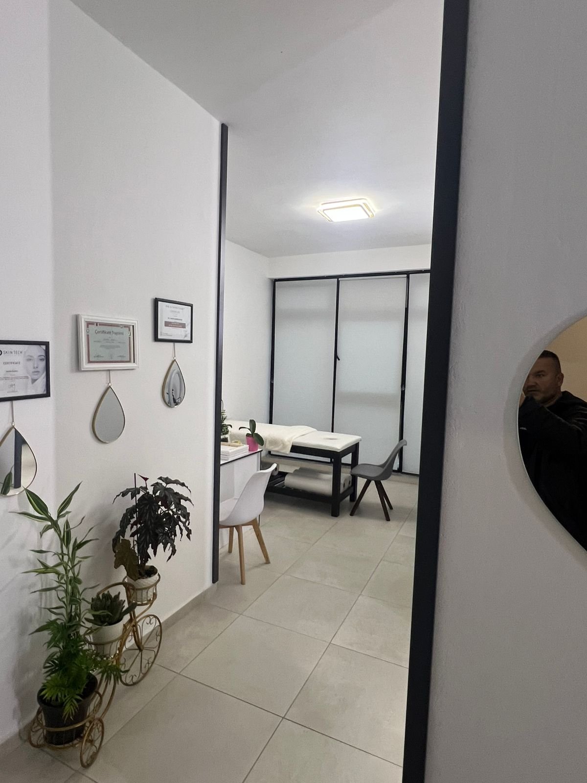 AMBJENT BIZNESI ME QERA TEK KOMPLEKSI STAR