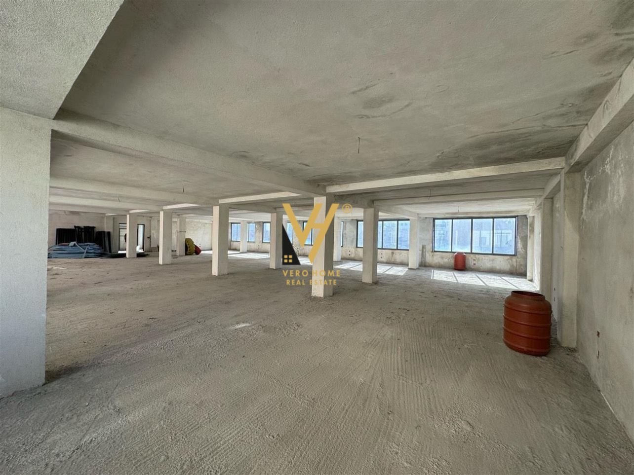 AMBIENT 450 M2 ME QERA TE IRFAN TOMINI 1.200 EURO