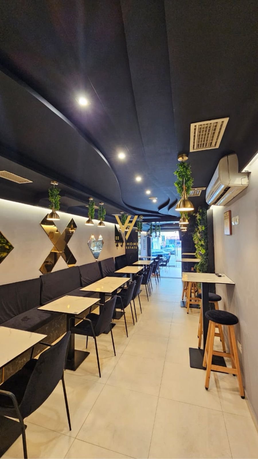 BIZNES BAR LOUNGE NE BLLOK 60.000 EURO