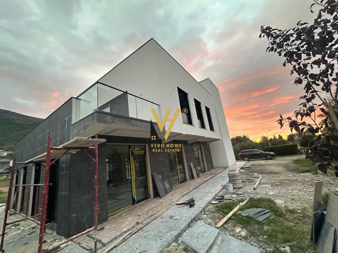 GODINE SHERBIMI ME QIRA NE BERZHITE 3.000 EURO