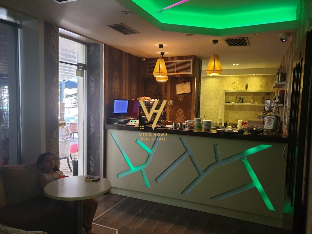 DYQAN 92 M2 TE 21 DHJETORI 400.000 EURO