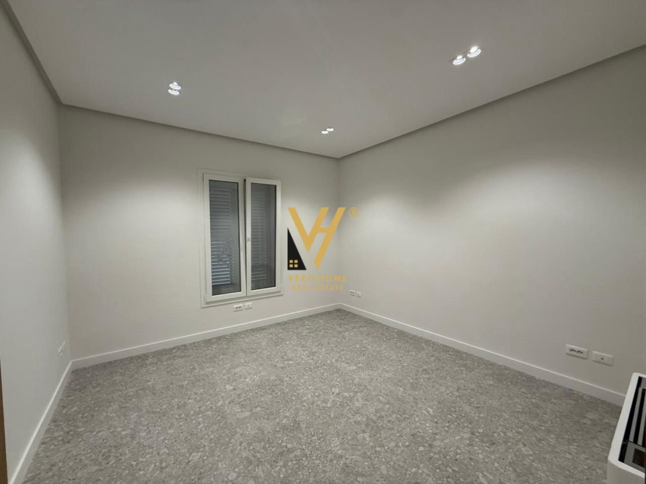 GODINE ME QIRA TE RRUGA E ELBASANIT 9.000 EURO