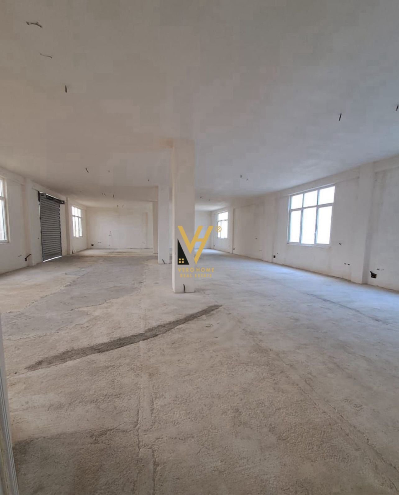 AMBIENT BIZNESI 1.280 M2 NE VAQARR 13.000 EURO