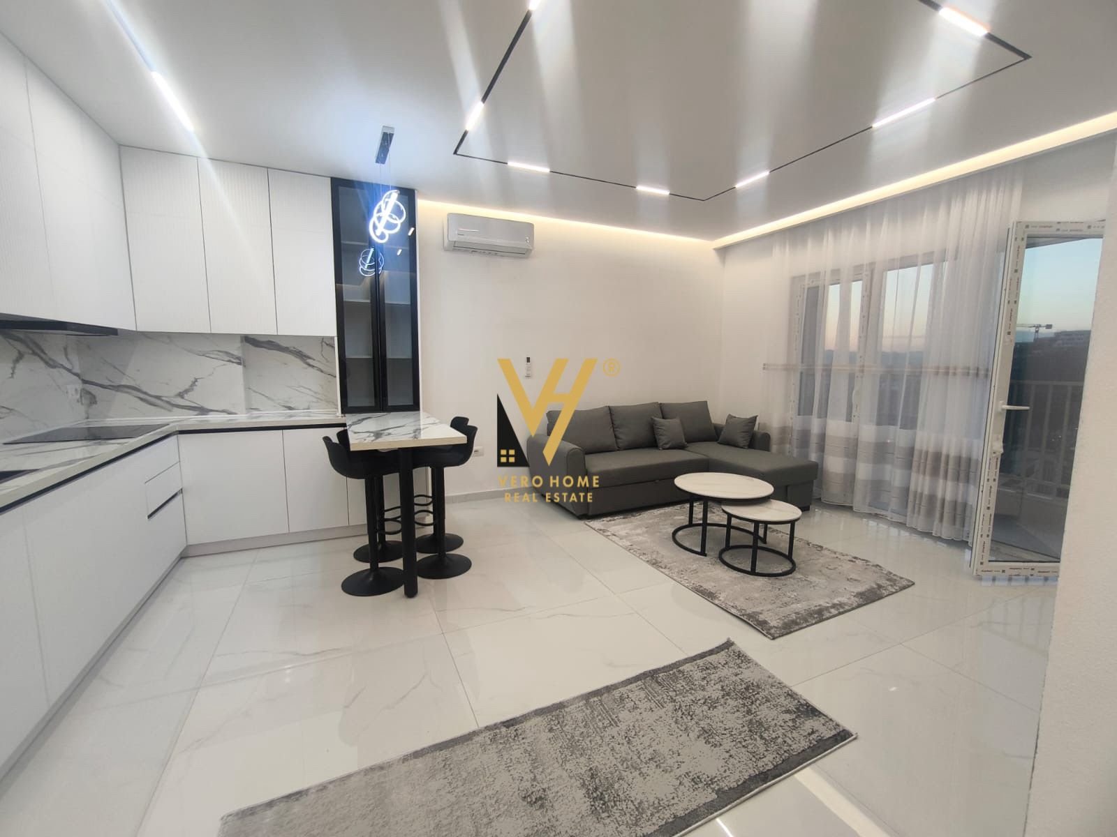 1+1 ME QIRA TE ZOGU I ZI 70.000 LEKE