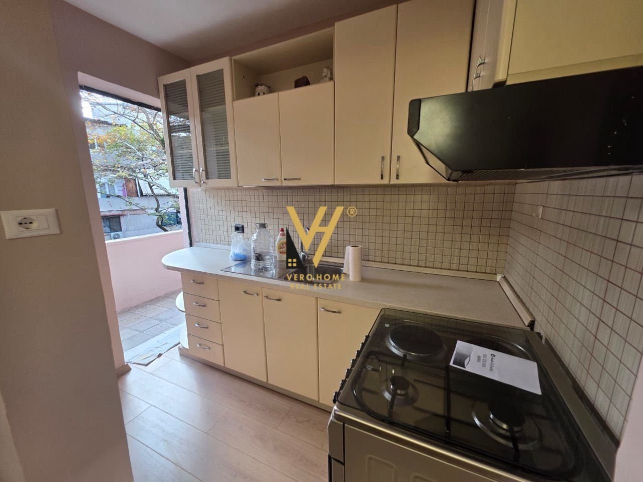 1+1+BLK ME QERA TE MYSLYM SHYRI 59.000 LEKE