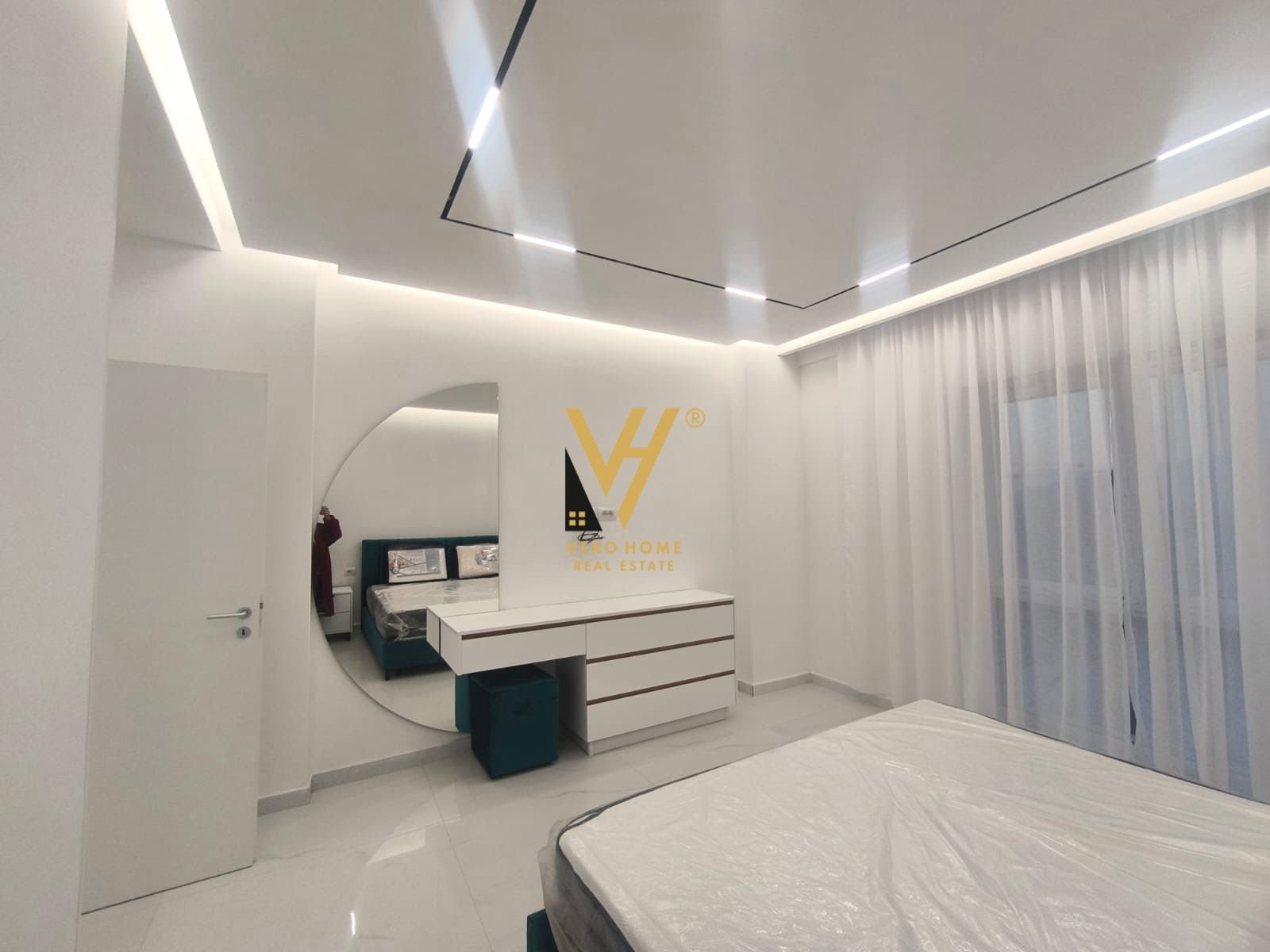 1+1 ME QIRA TE ZOGU I ZI 70.000 LEKE