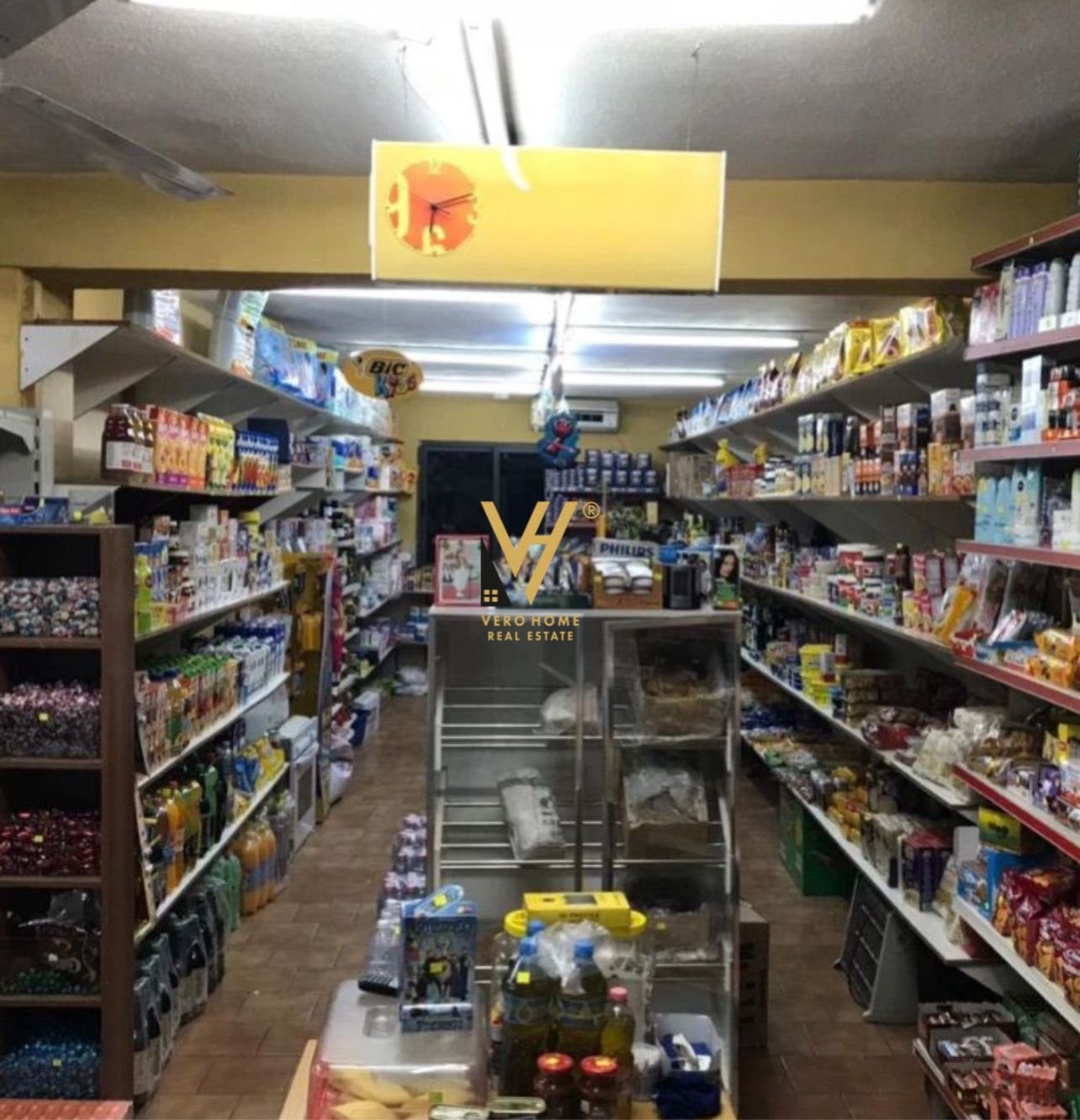 AMBIENT BIZNESI 80 M2 TE 21 DHJETORI 177.000 EURO