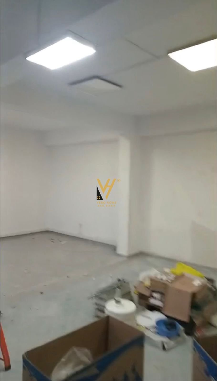 AMBIENT BIZNESI 100 M2 ME QIRA NE QENDER 2.000 EUR