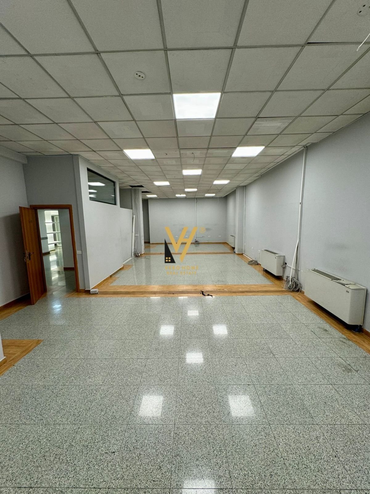 AMBIENT 655 M2 TE RRUGA E KAVAJES 5.800 EURO