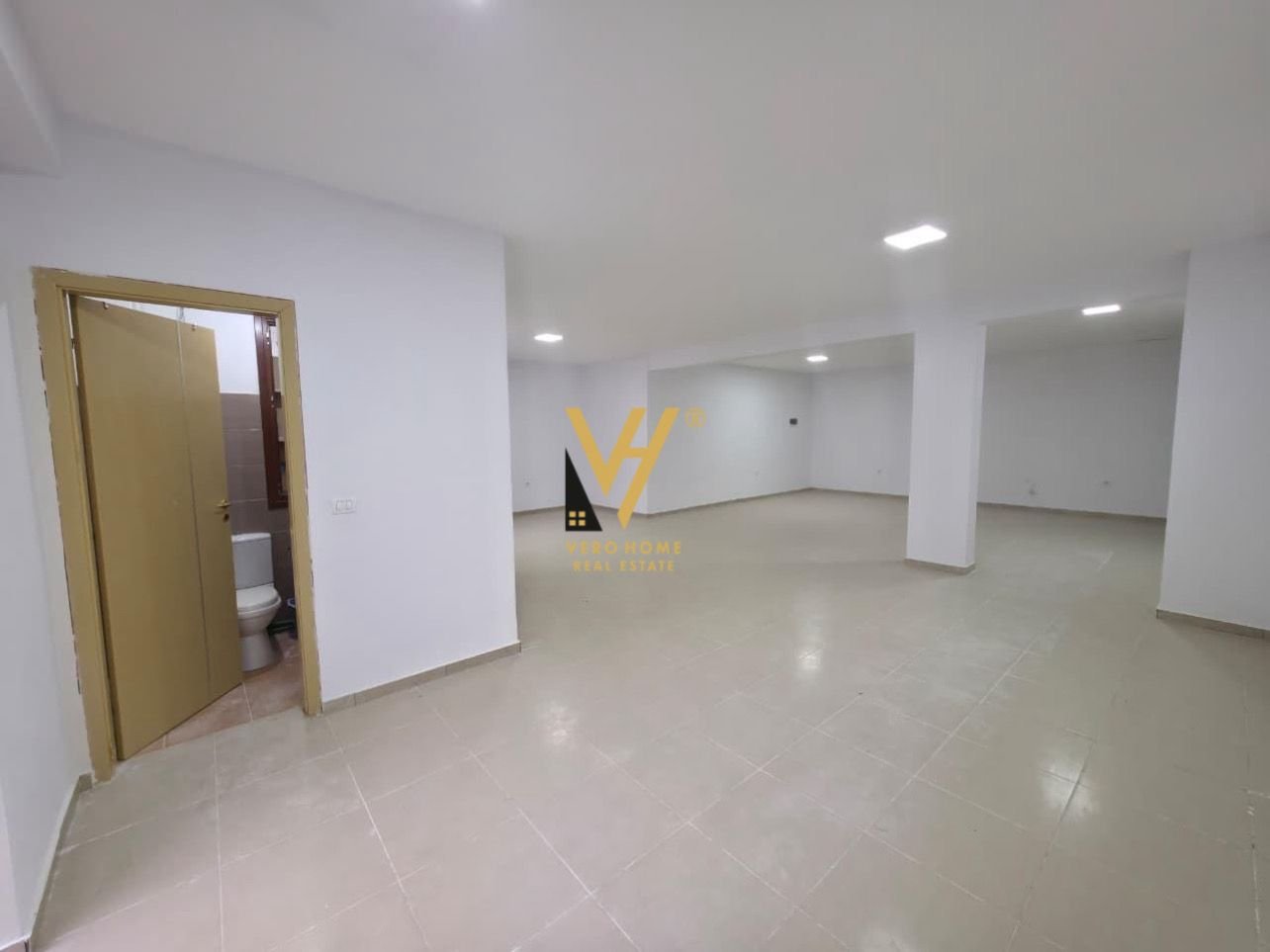 AMBIENT 90 M2 ME QIRA TE KOPSHTI BOTANIK 900 EURO