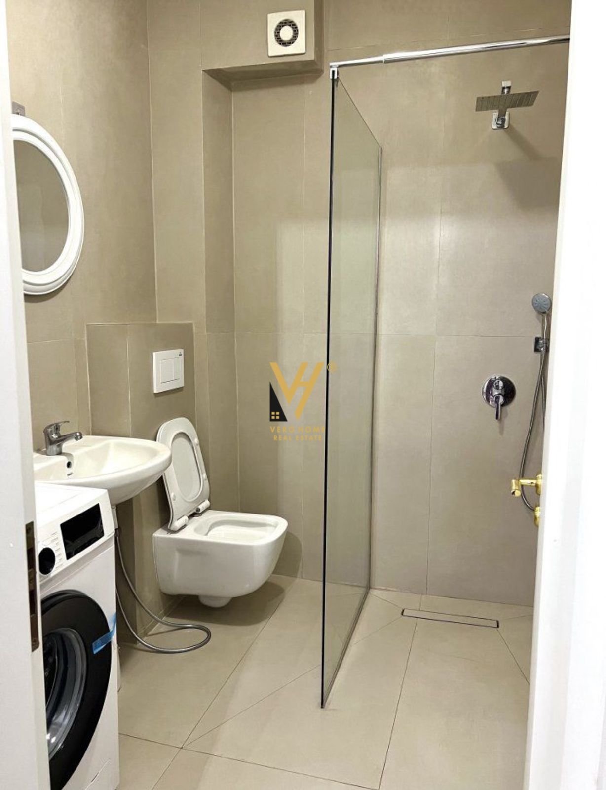 2+1+BLK ME QERA NE SELITE 800 EURO