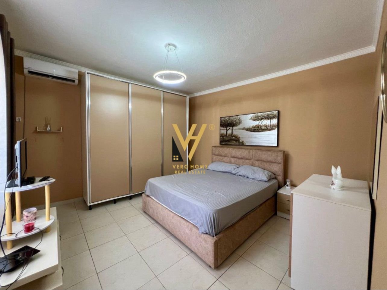 VILE DHE TRUALL TE ISH DOGANA 315.000 EURO