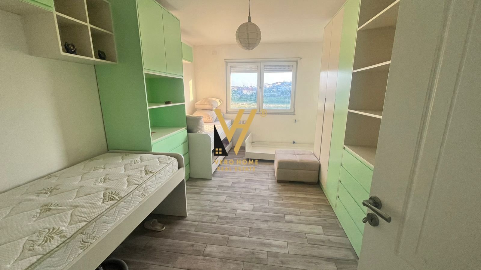 2+1+2+BLK NE ASTIR 165.000 EURO