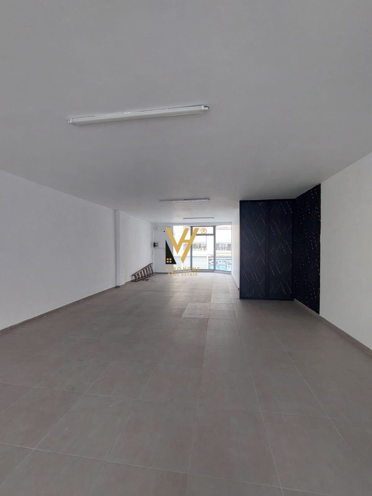 ZYRE 125 M2 ME QERA RRUGA DRITAN HOXHA 1.200 EURO