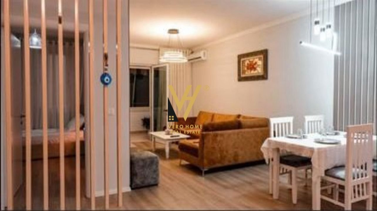 2+1+BLK ME QERA NE BLLOK 1.200 EURO