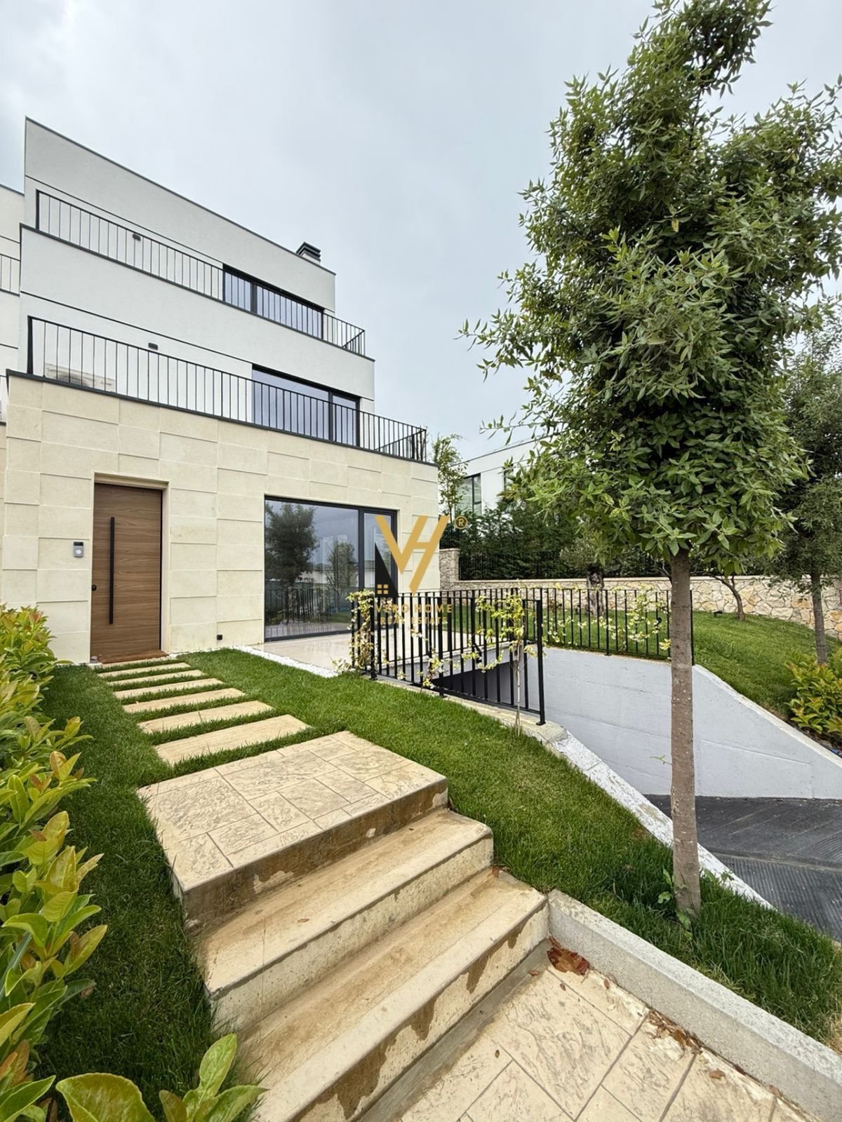 VILE TRE KATESHE TE LIQENI THATE 1.500.000 EUR