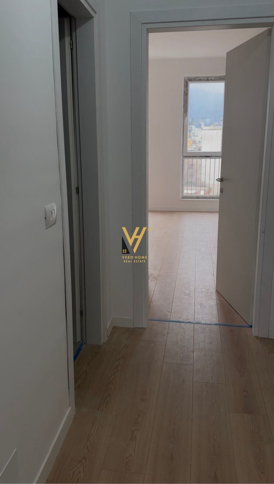 ZYRE 70 M2 ME QERA TE RRUGA E ELBASANIT 59.000 LEK