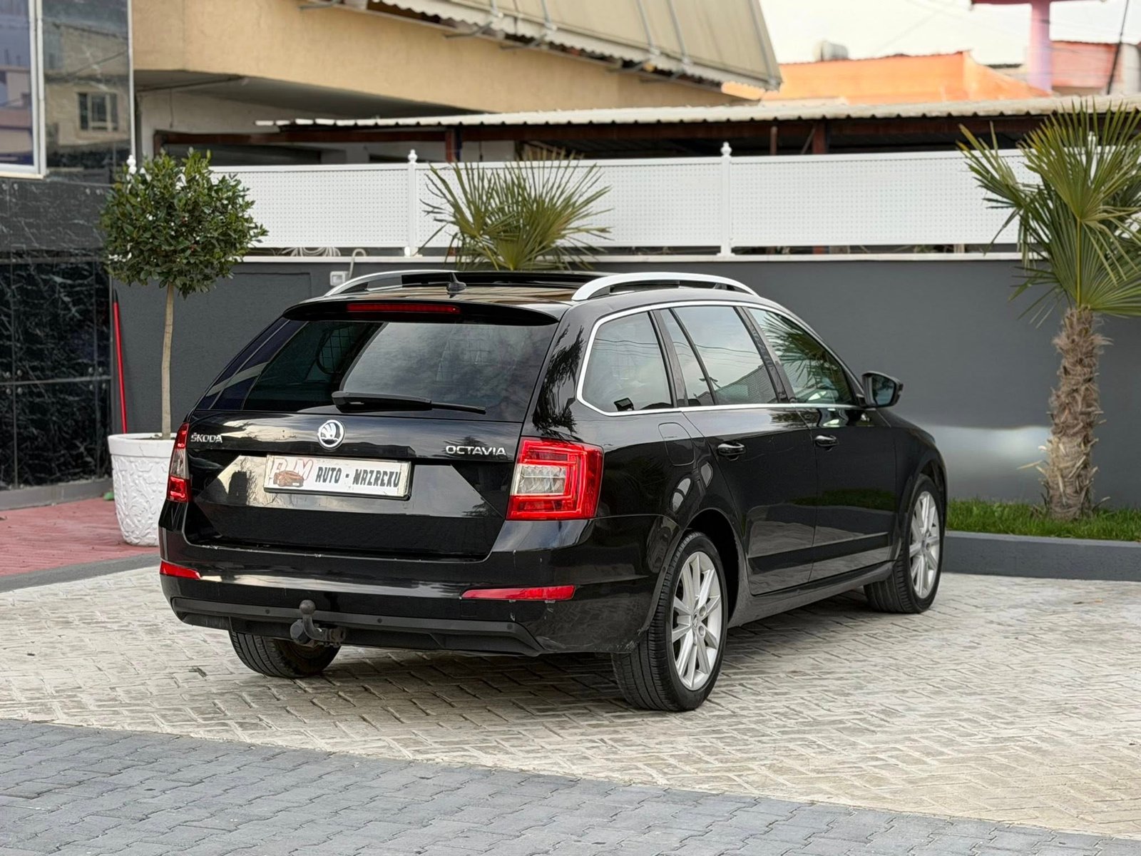 SKODA OCTAVIA-1.6 DIESEL-2015-PANORAMA-AUTOMATIK