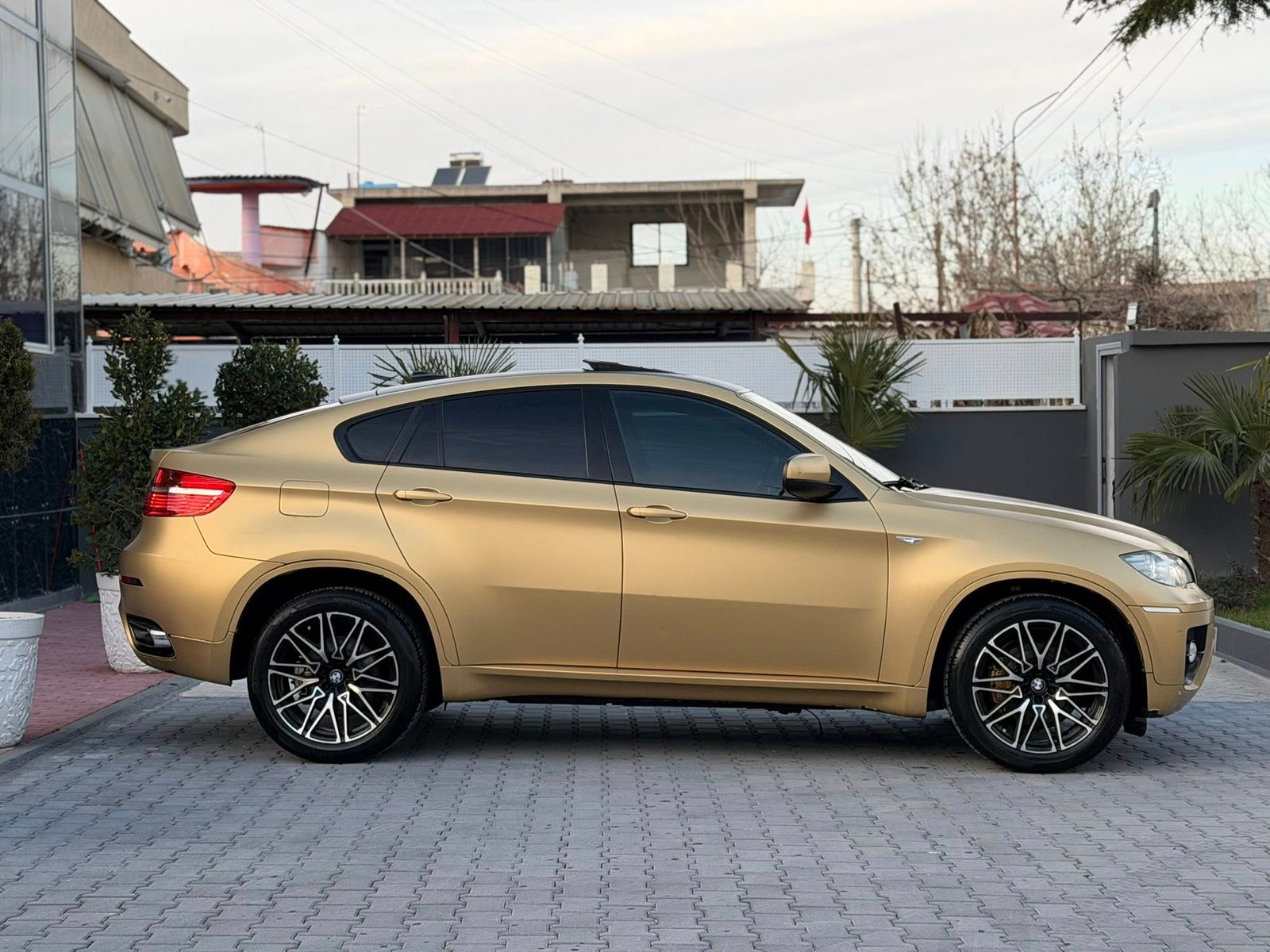BMW X6-3.0 DIESEL-XHAMA TE ZINJ ORIGJINAL