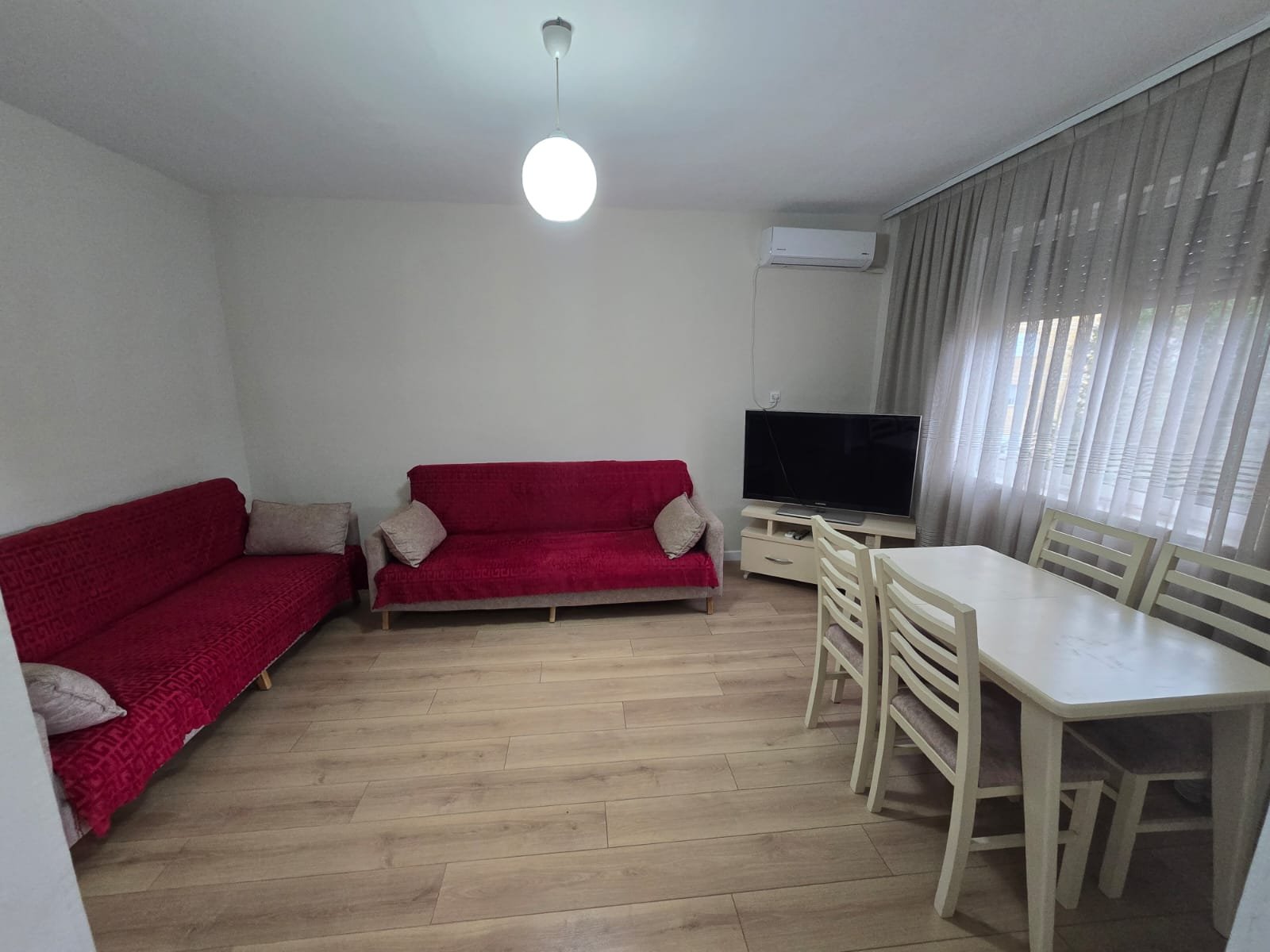 Jepet me Qira Apartament 1+1 – Afër UET !!!