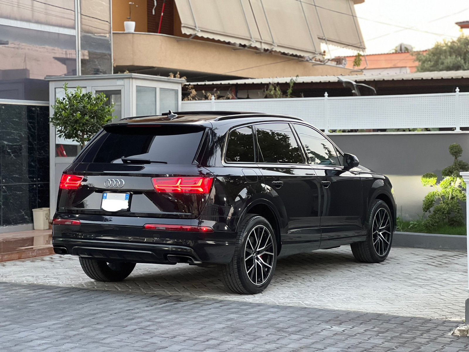 AUDI Q7-3.0T BENZIN-PANORAMA-FULL OPTIONS-PANORAMA