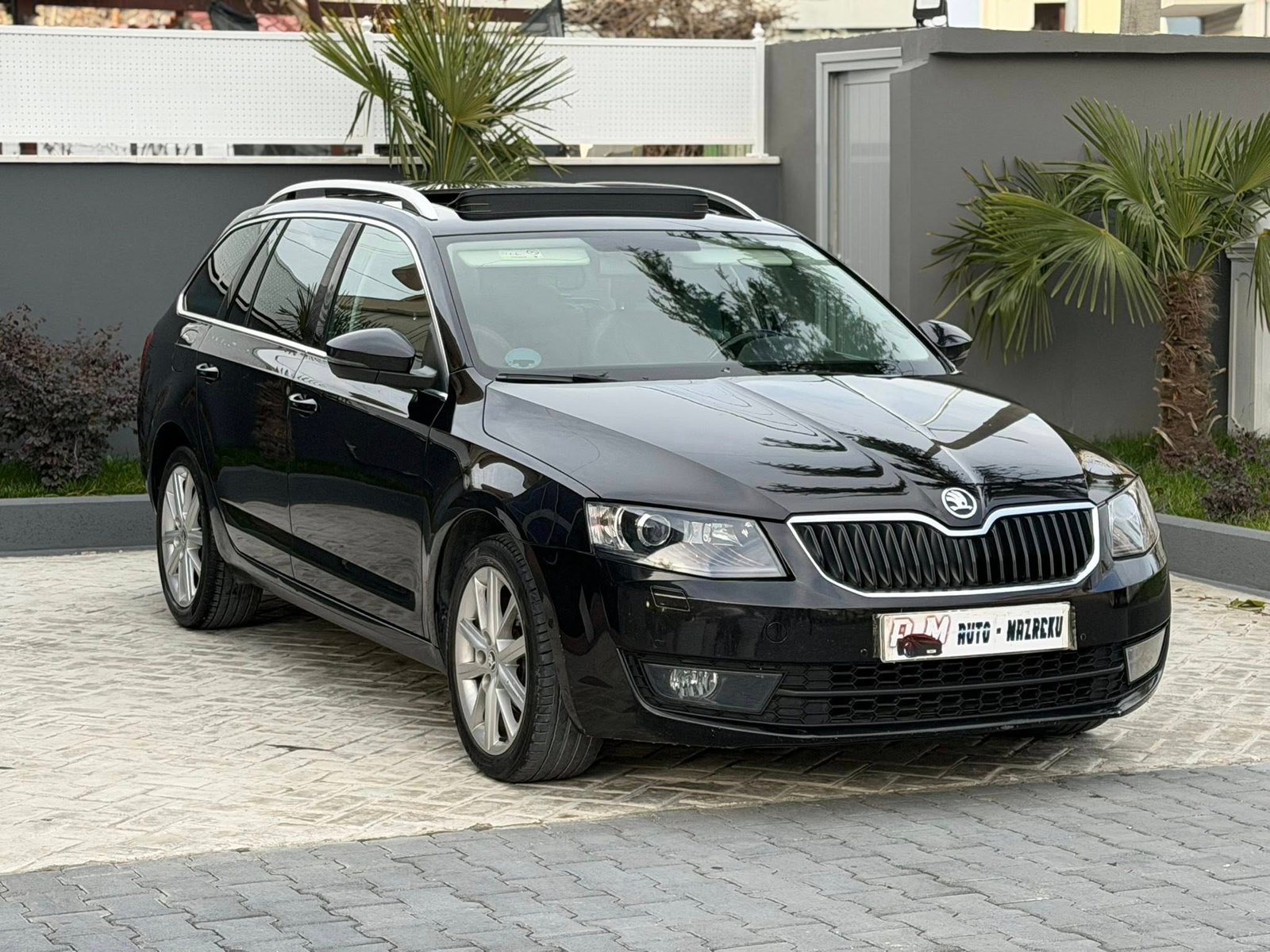 SKODA OCTAVIA-1.6 DIESEL-2015-PANORAMA-AUTOMATIK