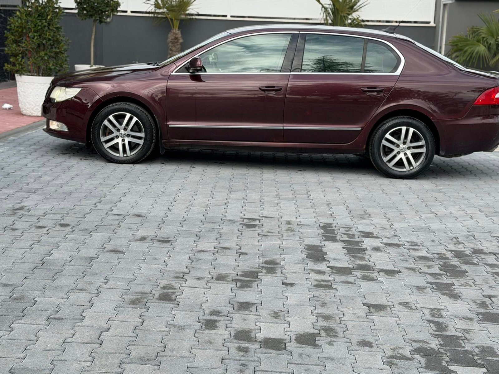 SKODA SUPERB-2.0 DIESEL TDI–2008-LUNGO-AUTOMATIK