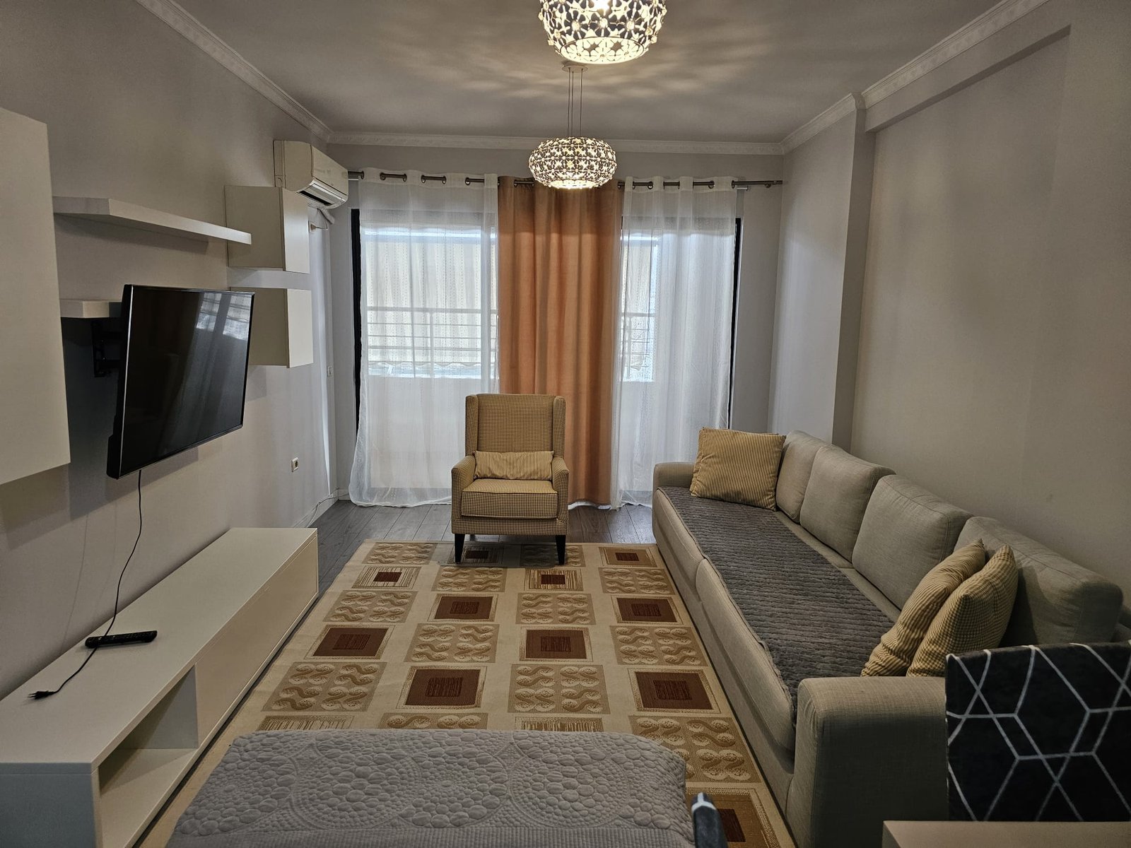 Jepet me Qira Apartament 2+1+2 – Bulevardi Migjeni