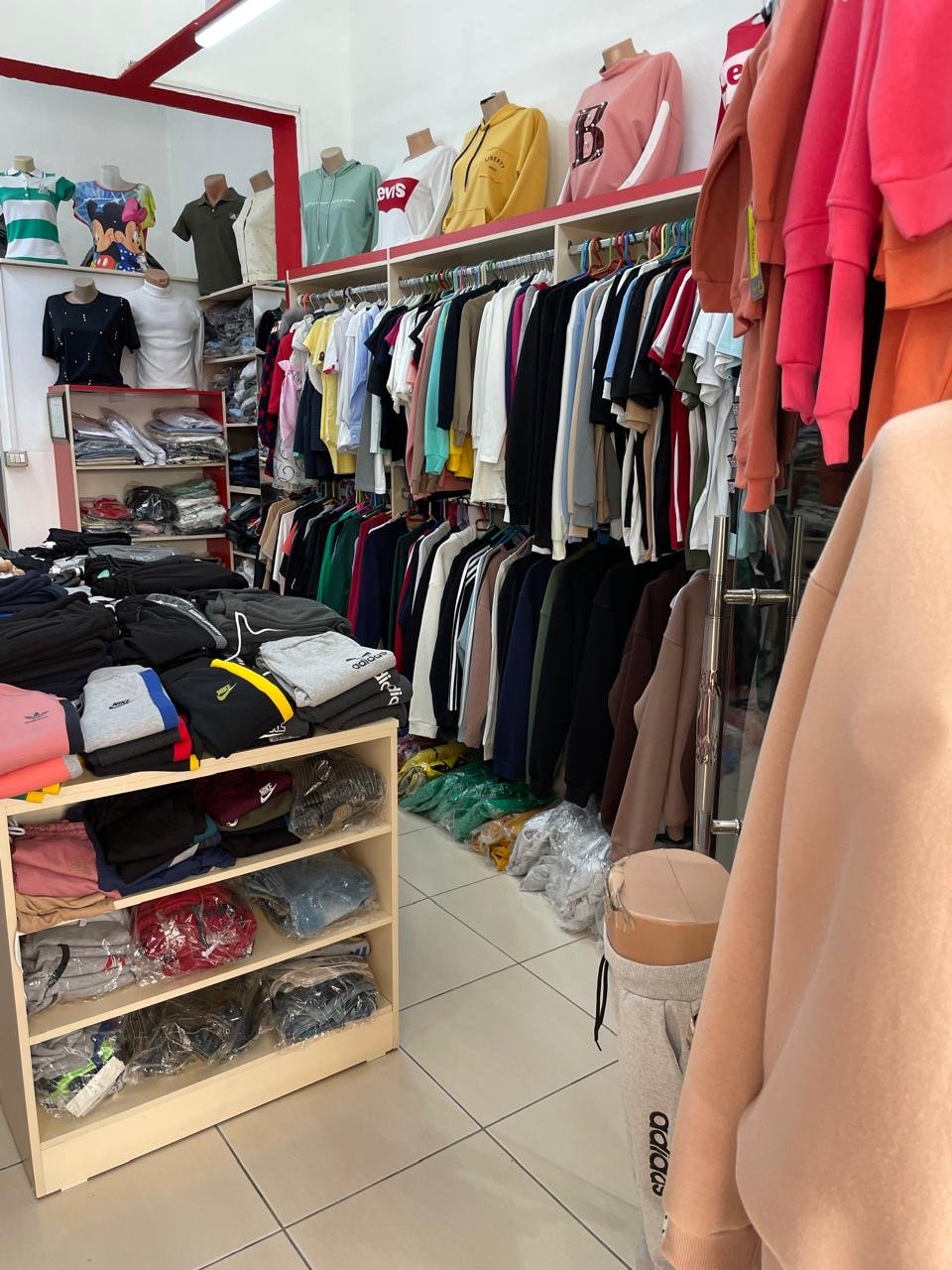 Shitet Biznesi ne Fier