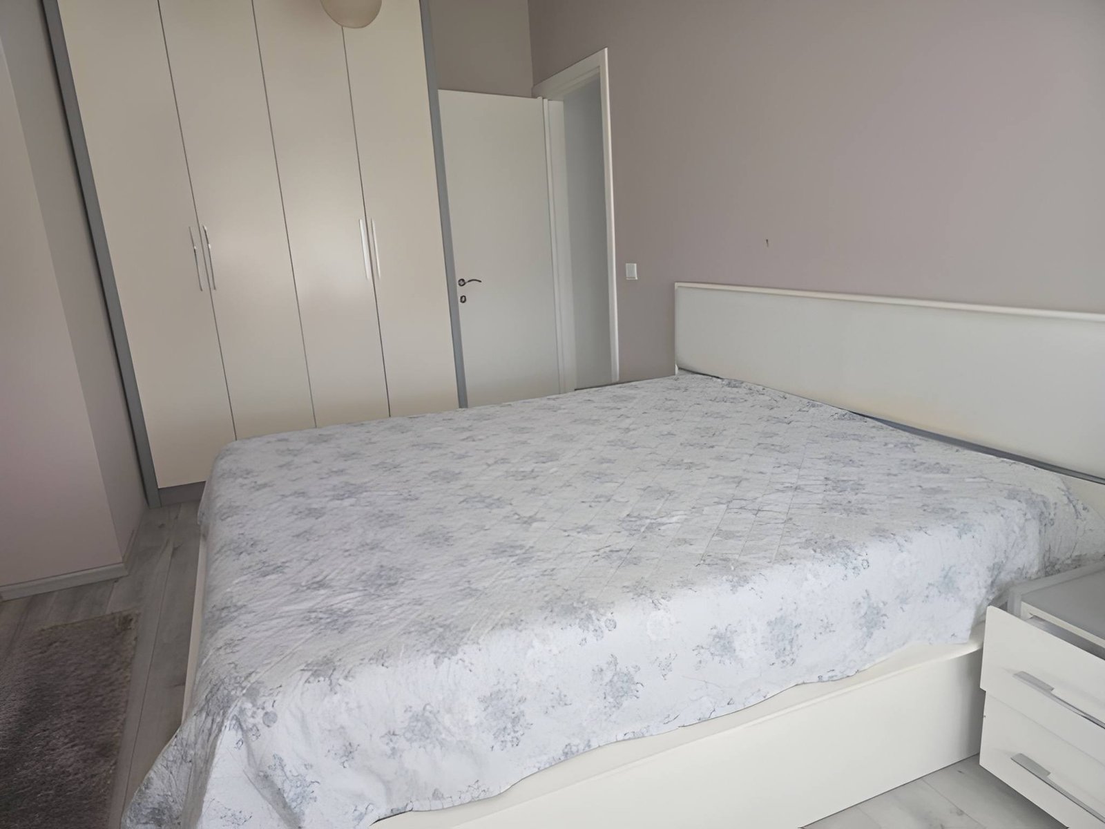 Jepet me Qira Apartament 2+1+ Ballkon – Astir !