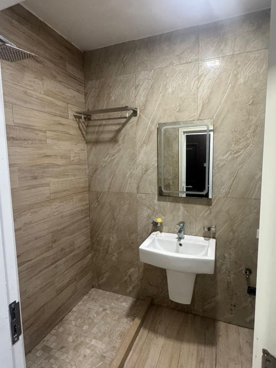 Jepet me Qera – Apartament 1+1 tek 5 Maji !