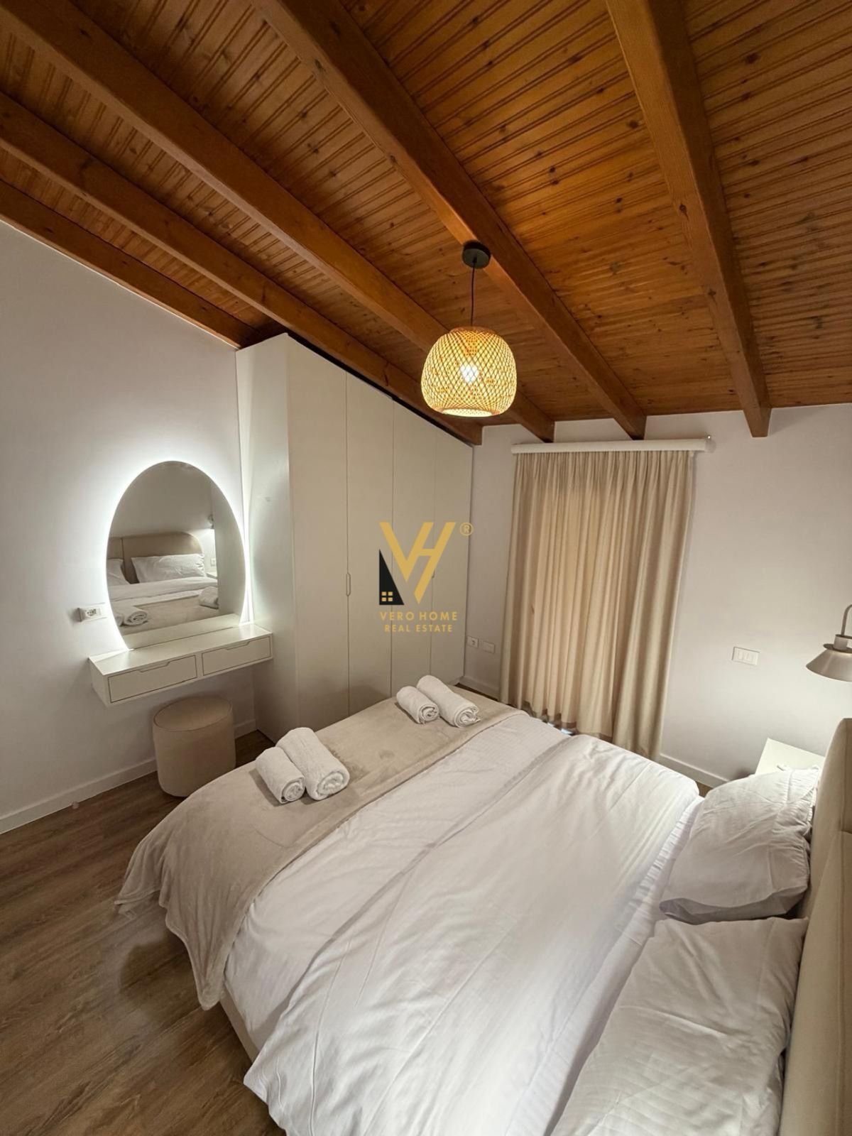 1+1+BLK ME QERA TE KOMUNA E PARISIT 85.000 LEKE