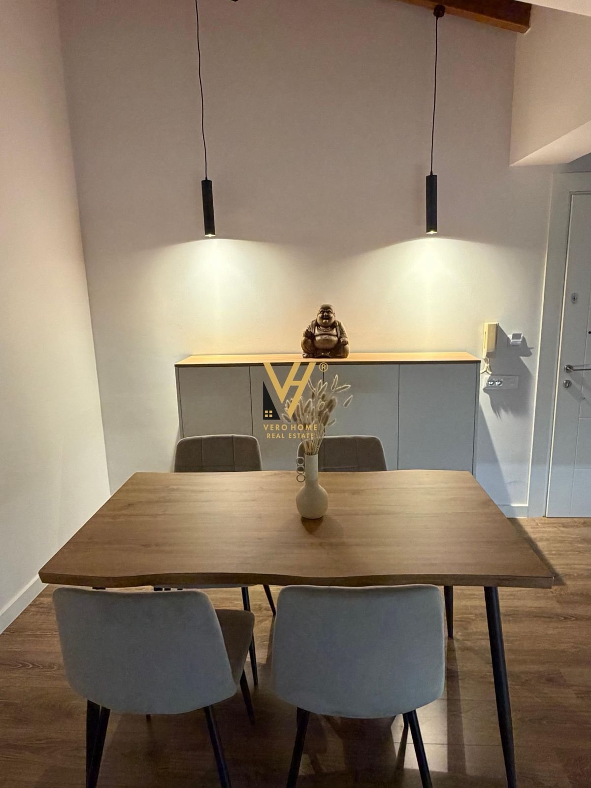 1+1+BLK ME QERA TE KOMUNA E PARISIT 85.000 LEKE