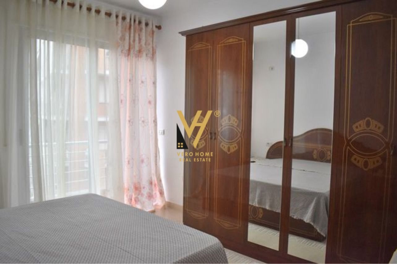 APARTAMENT 2+1+BLK ME QERA TE MINE PEZA 65.000 LEK