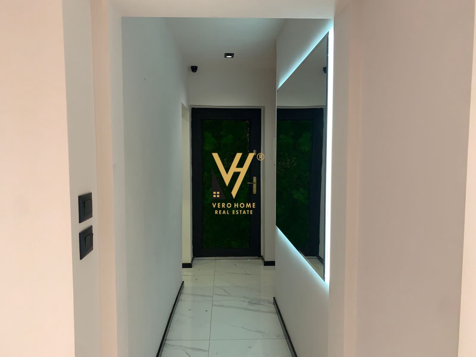 AMBIENT 85 M2 ME QERA TE ST. DINAMO 100.000 LEKE