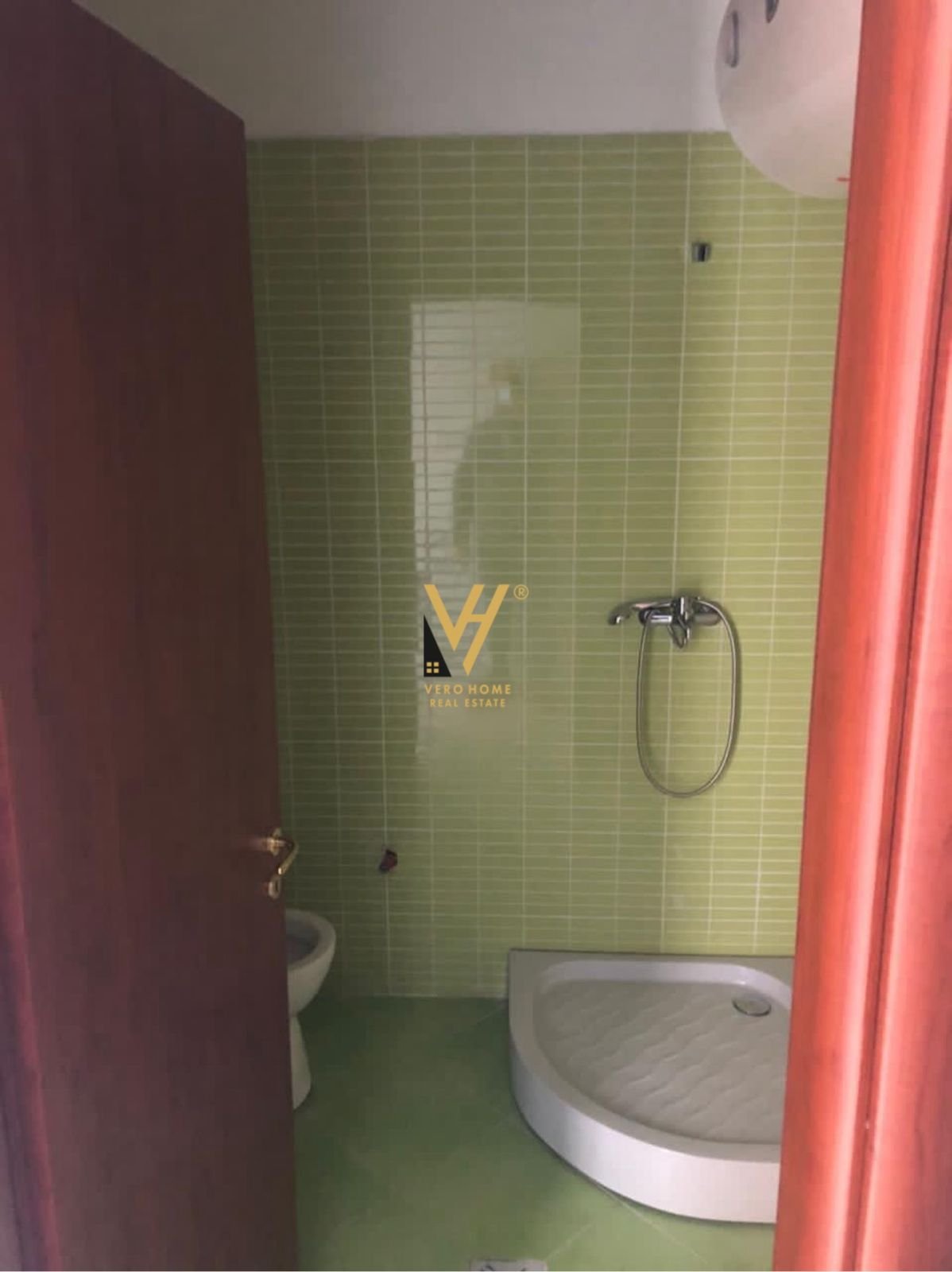 ZYRE 107 M2 ME QERA TE JORDAN MISJA 600 EURO