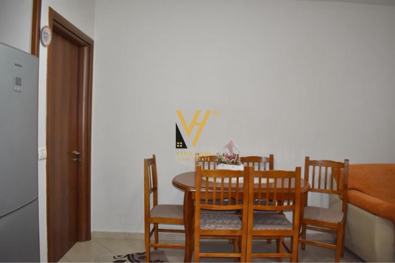 APARTAMENT 2+1+BLK ME QERA TE MINE PEZA 65.000 LEK