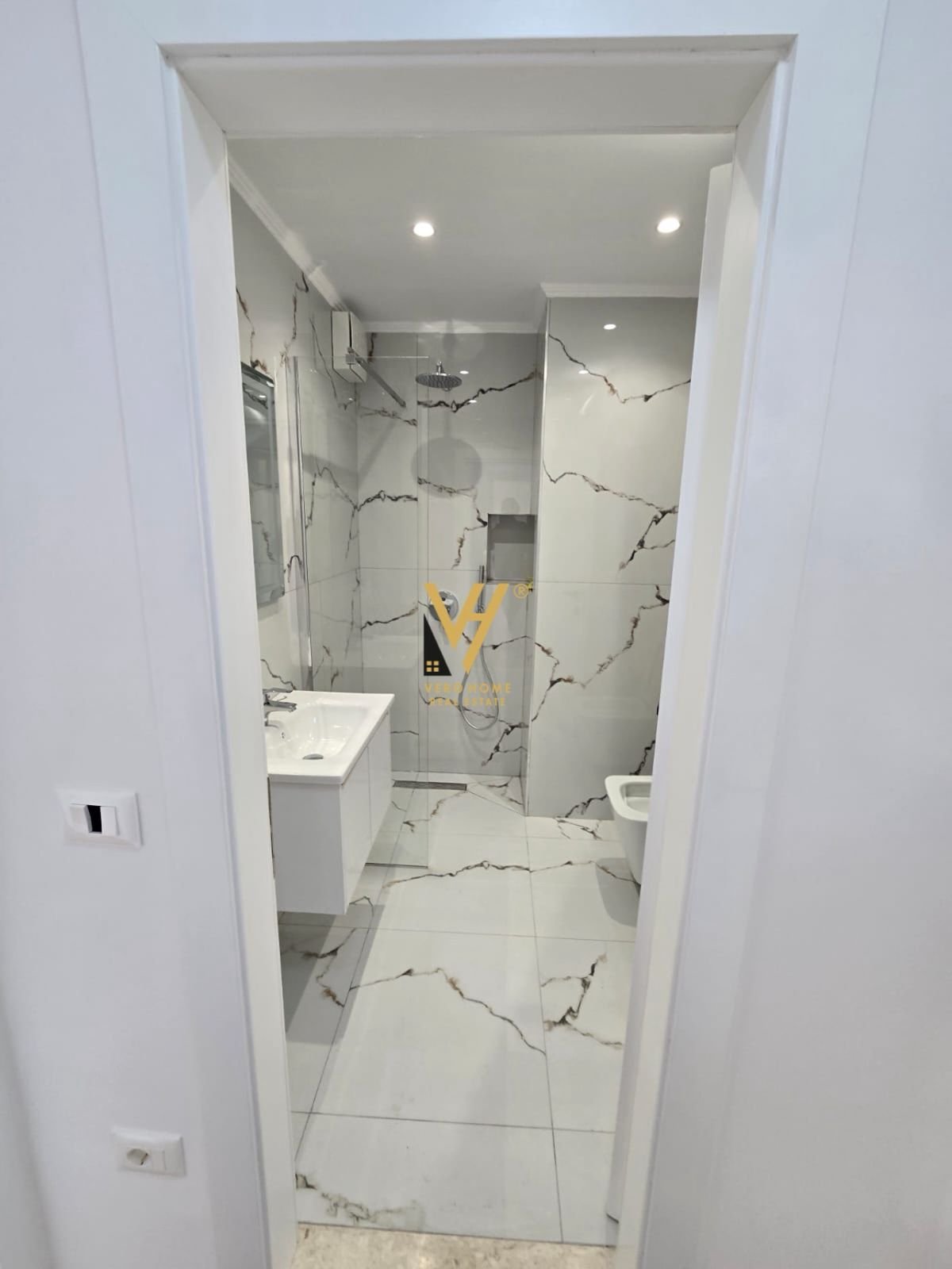 APARTAMENT 1+1 NE ALI DEM 10.800.000 LEKE