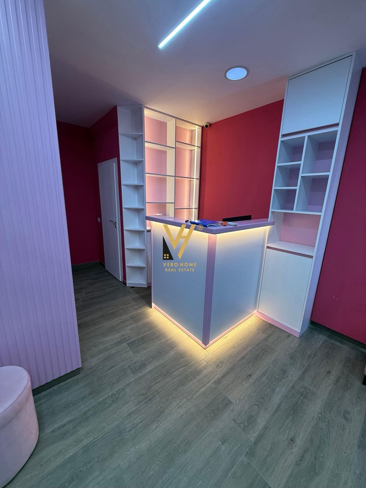 ZYRE 40 M2 ME QERA TE TOM DOSHI, SHKOZE 35.000 LEK